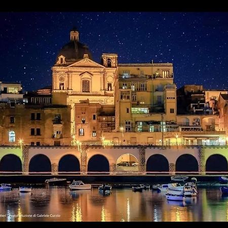 Sostaoplontina Casa Vacanza Торре-Аннунциата Экстерьер фото